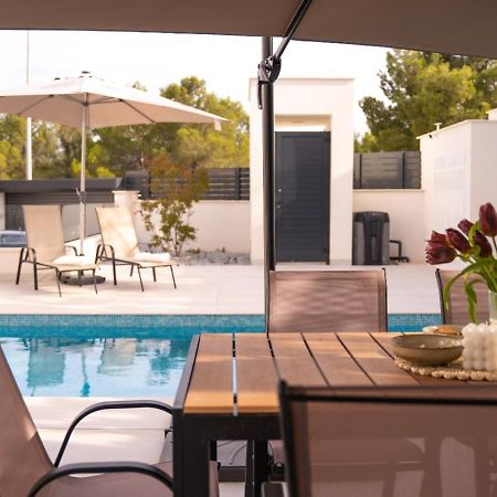 Amberes Apartment, A Stylish Villa'S Independent Downstairs Apartment With Private Swimming Pool And Terrace Polop Exterior photo